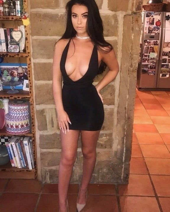 Now that's the right dress for party!