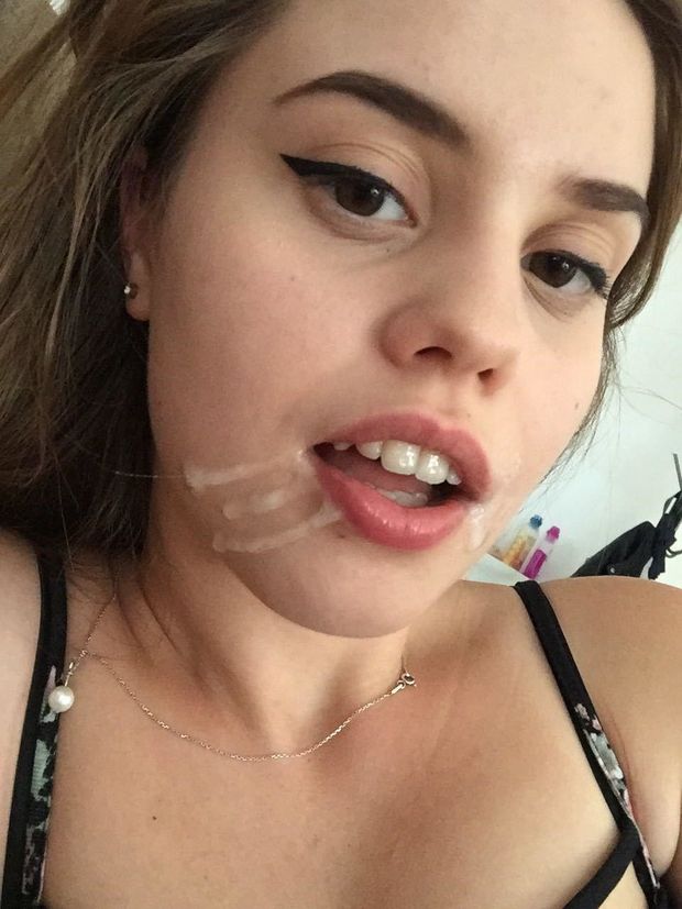 Jamies happy cum face
