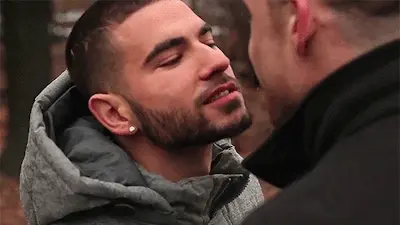 kiss