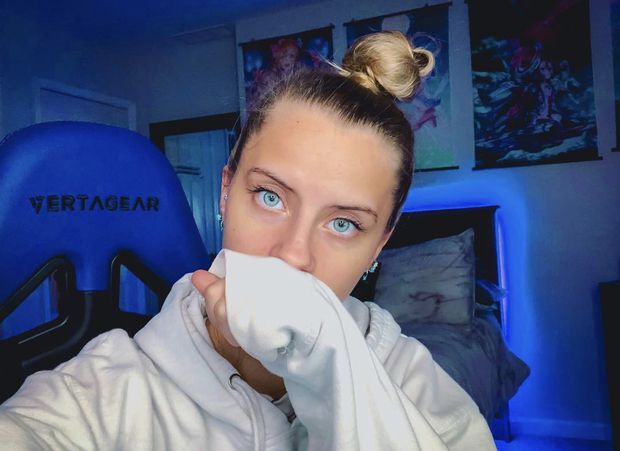 Hypnotic blue eyes