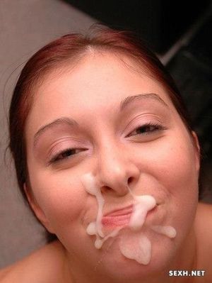 Развратные девицы наслаждаются спермой