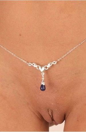 Okwiraseh - Silver Waist Chain with Maple Charm and Stone Pendants