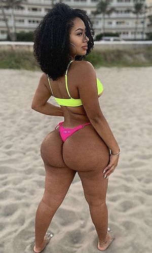 Stunning ebony queen