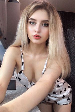 she knew that a pleasant surprise awaits her today