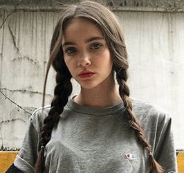 she loves to wear short skirts without panties to college