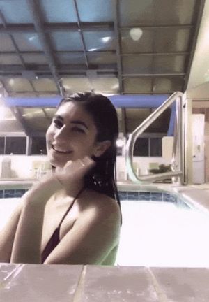 Cute face little waist nice ass