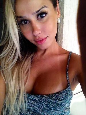 Paulinha D'Bouar - very beautiful