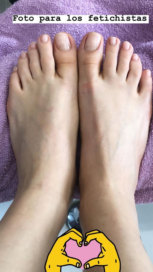 Yosstop Yoseline Hoffman feet