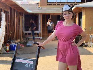 Milana Vayntrub with curves all over