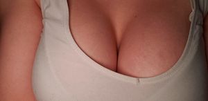 Tits look good in this tank top