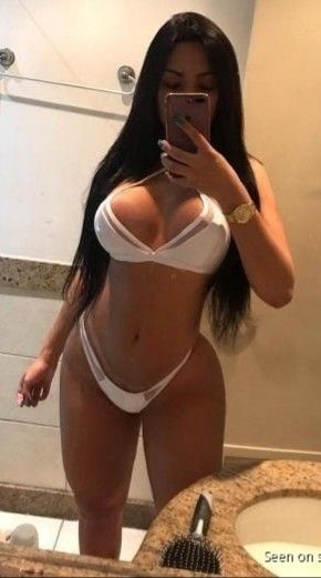 Gorgeous Curves