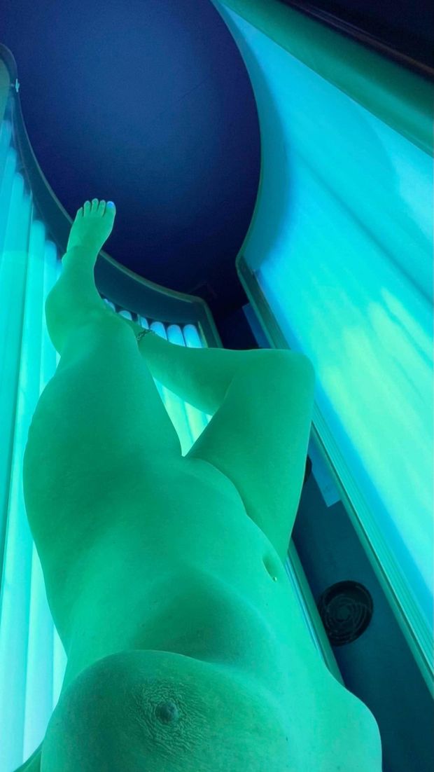 Tanning bed