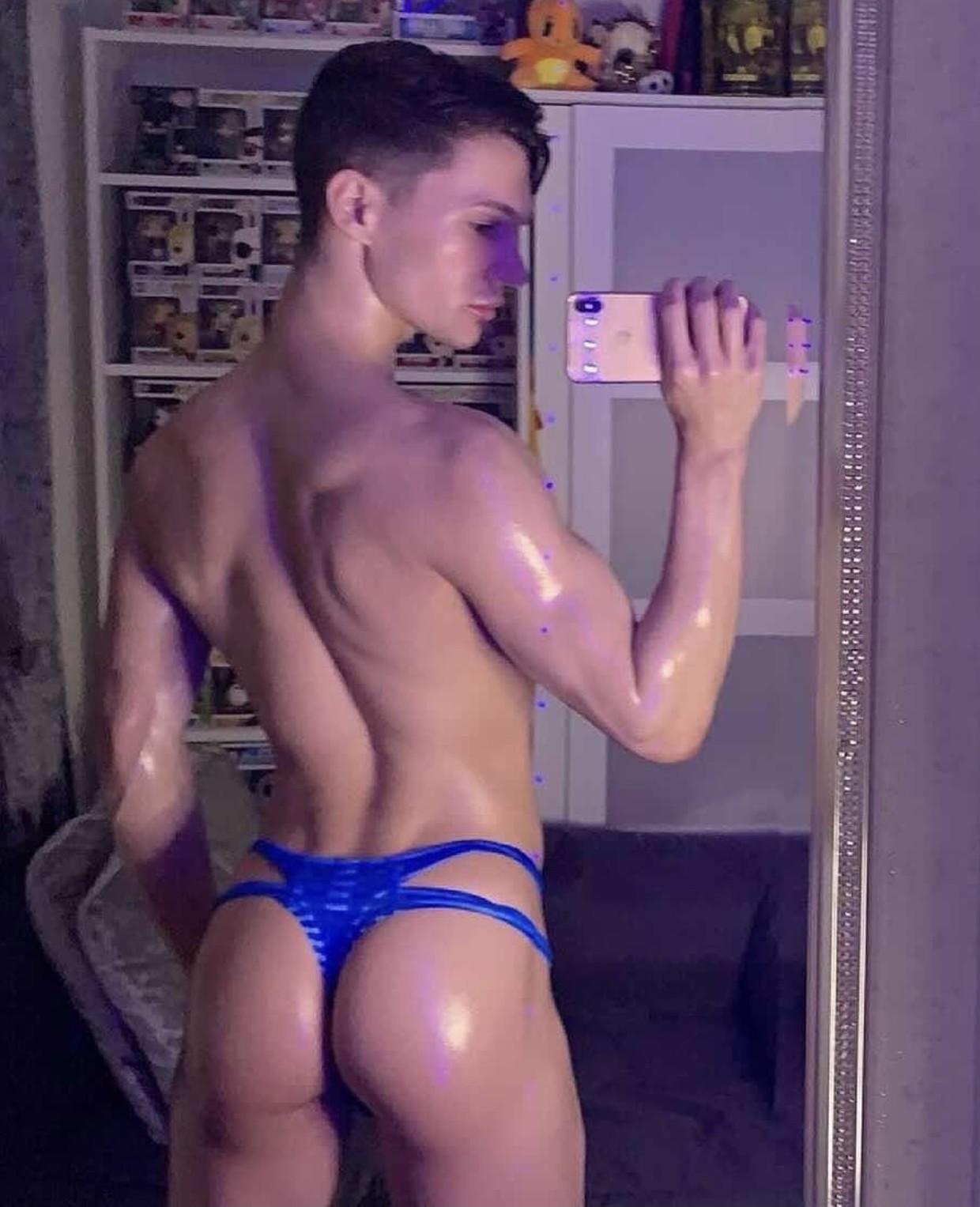 Oiled ass