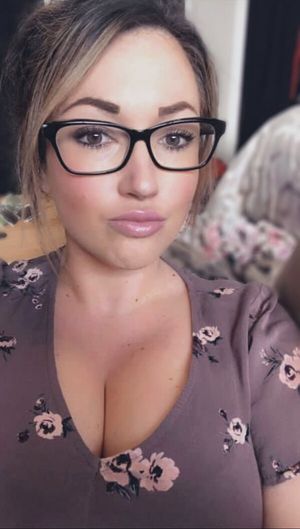 glasses cleavage