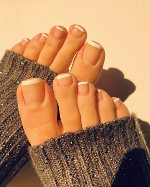 Instagram toes