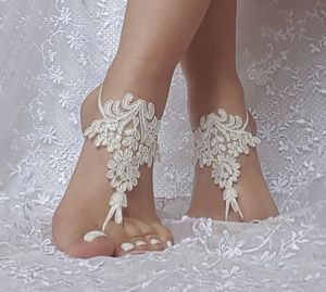 Sexy feet in lace