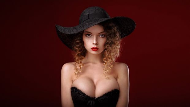 Vera Gudkova. In a hat.
