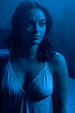 Camila Mendes
