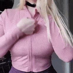 Sexy PAWG Sarah Shaye UnZips