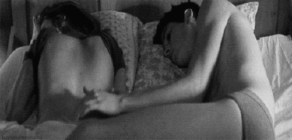 Nude Cuddle Gifs - SEX.COM