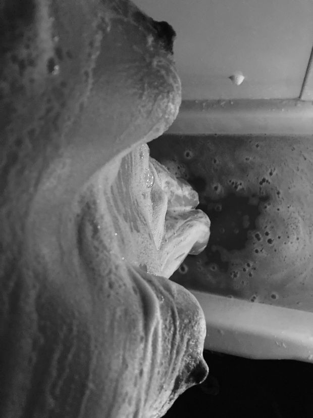 MILF Bath!!