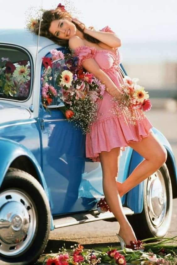 Model with vintage VW car. ❤️