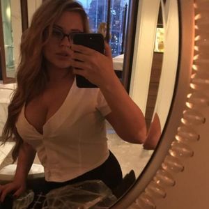 sexy dutch blonde mirror selfie