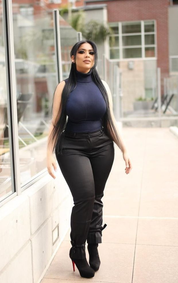 curvy
