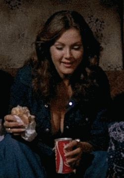 Bobbie Jo and the Outlaw. Having a good time with great downblouse.