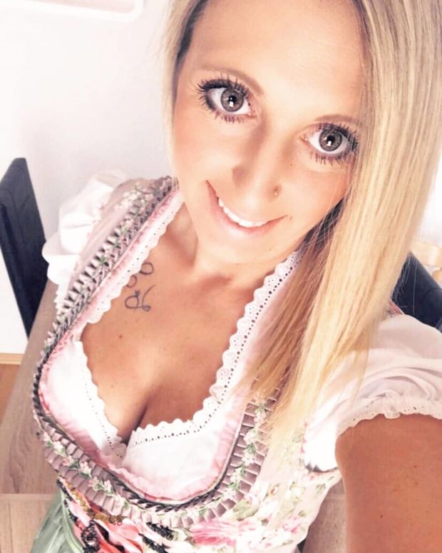 Blonde dirndl