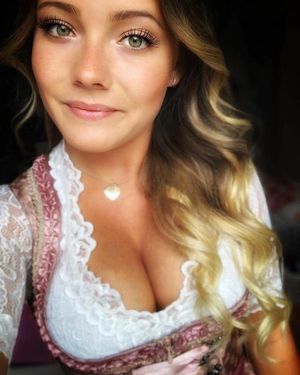 Dirndl beauty