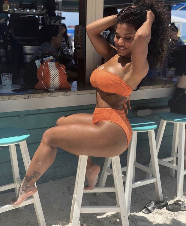 Beautiful ebony queen with amazing curves