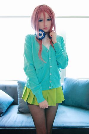 Miku Nakano 06