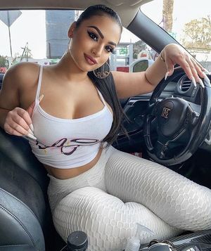 Stunning Latina beauty