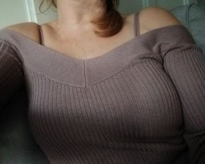 Enjoying my saterday afternoon on the couch. Who would like to join me?