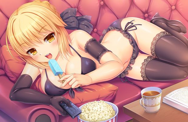 Saber Alter swimsuit sexy and attractive by 三澄クラゲ (@kuragee220)