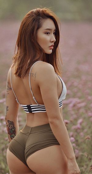 Aaa impressive chinese butt....