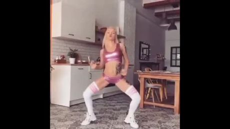 Sexi blonde twerk music compilation 2