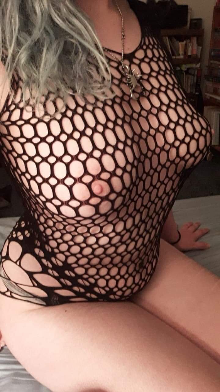 Hello babes