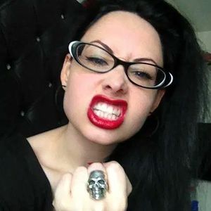 Rock n Roll jewellery and scandalous face. ❤️