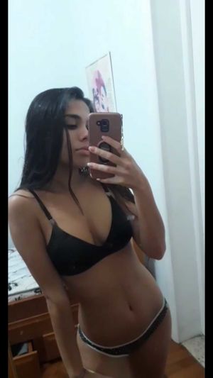 Amanda Incredibly Sexy Body