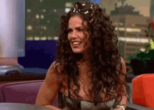 Ain't she 1 hot sexy lady?