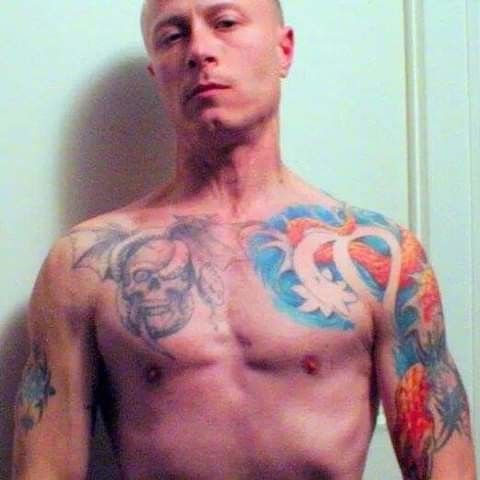 Straight Male, in Shape, Tough, Love Sexy Naughty Women & Love to FUCK!