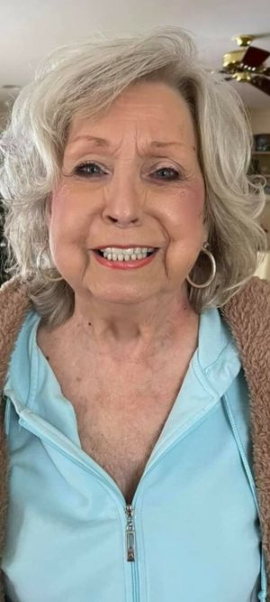 Joann loves stroking two dicks at the same time ❤