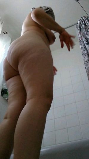 Danielle White Bathroom Creepshot