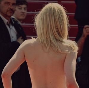 Elle Fanning topples at red carpet