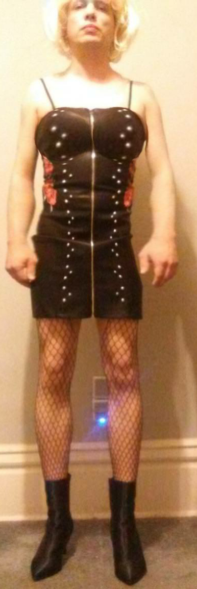 I'm a sexy CD in a slutty dress with stockings and heel booties, does that you horny that you want to fuck me like your slut baby?