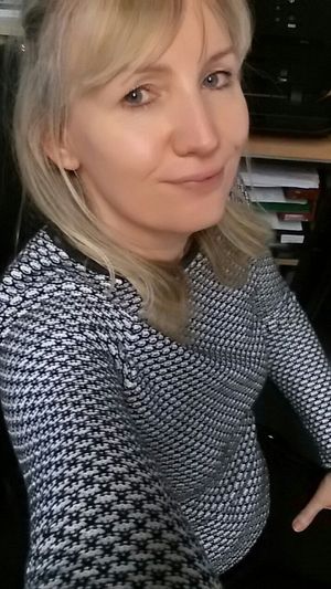 Nice mature woman. ❤️