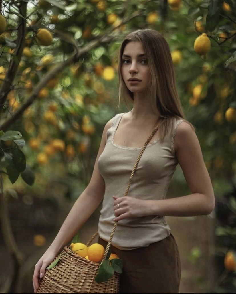 An afternoon in the lemon grove