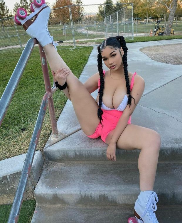 Lexie roller skates